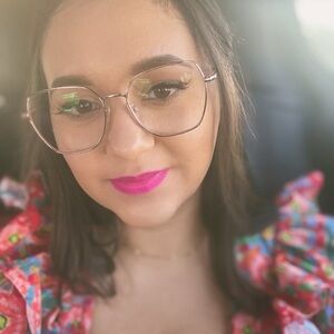 Meet your Posher, Vania